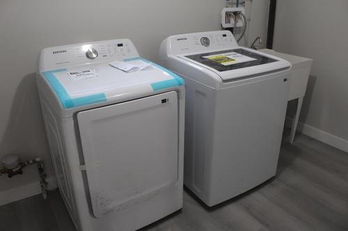 494 Dawson Street, Thunder Bay, ON - Indoor Photo Showing Laundry Room