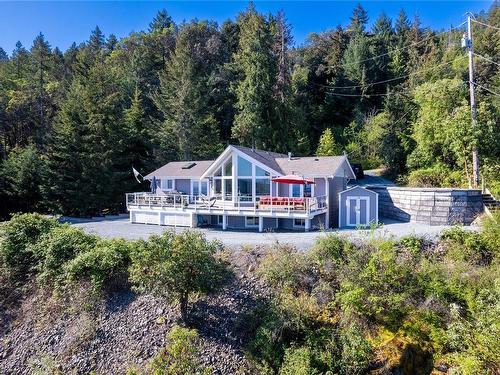 8475 Lisa Lane, Lantzville, BC 