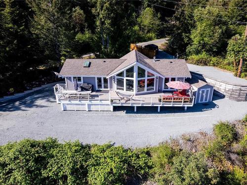 8475 Lisa Lane, Lantzville, BC 