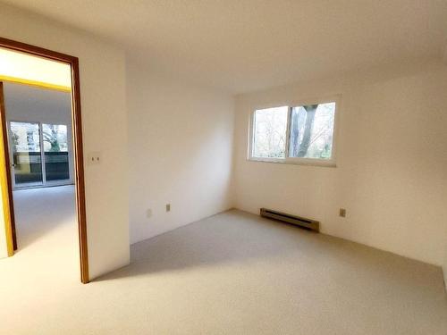 310-1010 Bristol Rd, Saanich, BC - Indoor Photo Showing Other Room