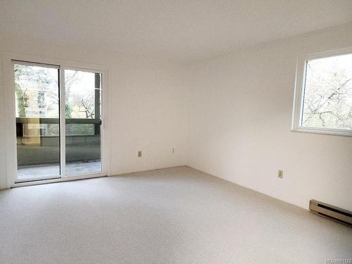 310-1010 Bristol Rd, Saanich, BC - Indoor Photo Showing Other Room