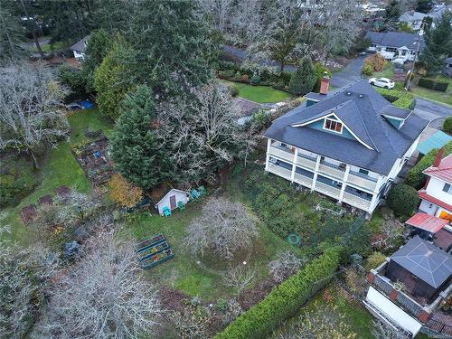 4055 Zinnia Rd, Saanich, BC 