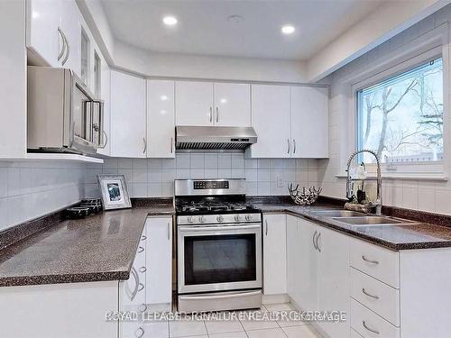 Upper-17 Baroness Cres, Toronto, ON - Indoor Photo Showing Kitchen With Double Sink With Upgraded Kitchen