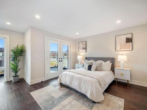 6 Conklin Cres, Aurora, ON - Indoor Photo Showing Bedroom