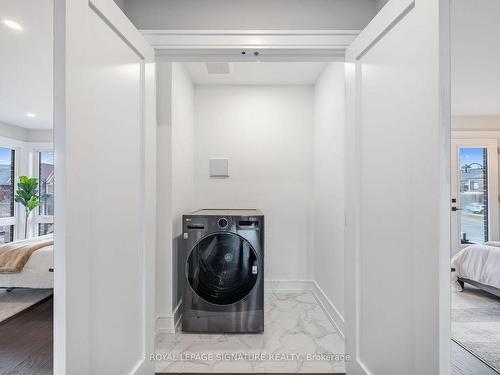 6 Conklin Cres, Aurora, ON - Indoor Photo Showing Laundry Room