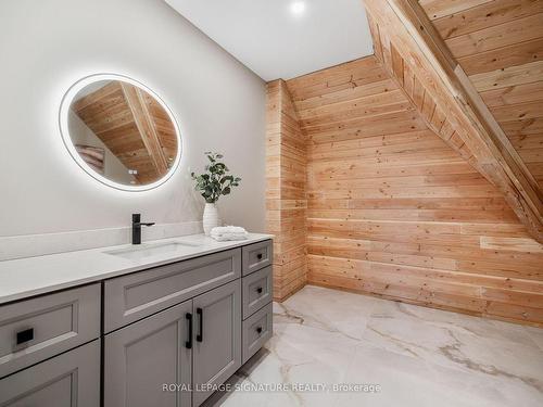 6 Conklin Cres, Aurora, ON - Indoor Photo Showing Bathroom