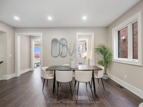 6 Conklin Cres, Aurora, ON - Indoor Photo Showing Dining Room