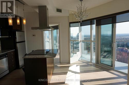 4004 - 60 Absolute Avenue, Mississauga, ON - Indoor Photo Showing Kitchen