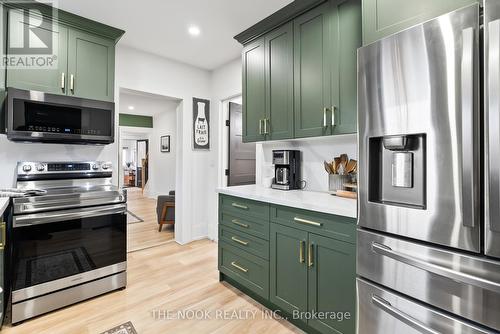 112 Nappadale Street, Kawartha Lakes (Woodville), ON - Indoor Photo Showing Kitchen With Stainless Steel Kitchen