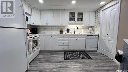 312 1622 Acadia Drive, Saskatoon, SK - Indoor Photo Showing Kitchen