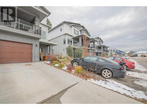 2080 Mountain View Avenue Unit# 120, Lumby, BC - Outdoor