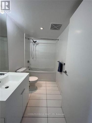 847 - 10 Capreol Court, Toronto, ON - Indoor Photo Showing Bathroom