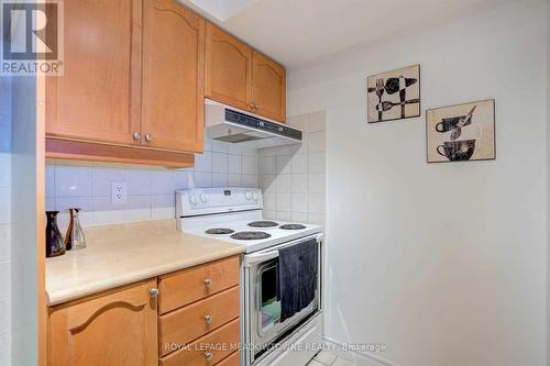 431 - 700 Humberwood Boulevard, Toronto, ON - Indoor Photo Showing Kitchen