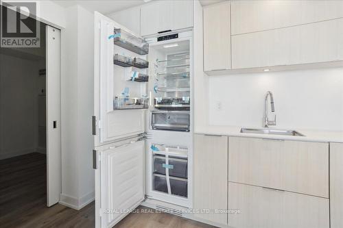 370 Martha Street S, Burlington, ON - Indoor Photo Showing Kitchen