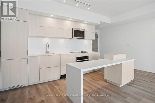 370 Martha Street S, Burlington, ON - Indoor Photo Showing Kitchen