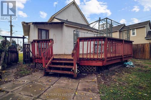 5082 St. Lawrence Avenue, Niagara Falls, ON - Outdoor With Deck Patio Veranda