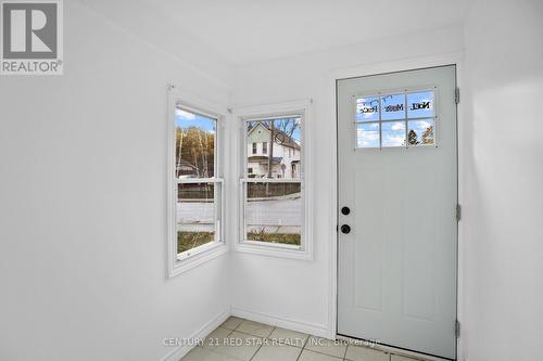 5082 St. Lawrence Avenue, Niagara Falls, ON - Indoor Photo Showing Other Room