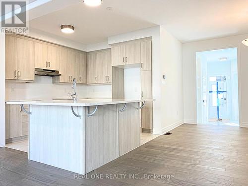 42 Misthollow Crescent, Markham, ON - Indoor Photo Showing Kitchen