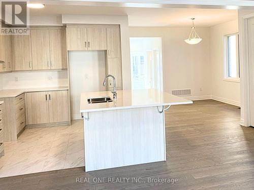 42 Misthollow Crescent, Markham, ON - Indoor Photo Showing Kitchen With Double Sink