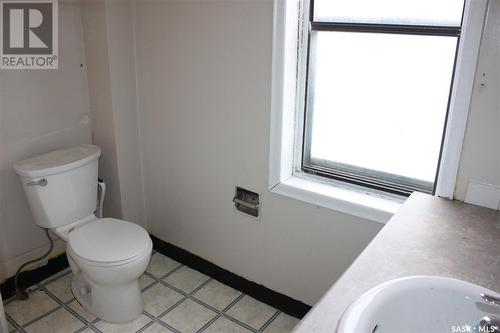 1913 Montreal Street, Regina, SK - Indoor Photo Showing Bathroom