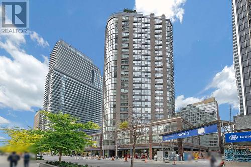 512 - 24 Wellesley Street W, Toronto, ON - Outdoor With Facade