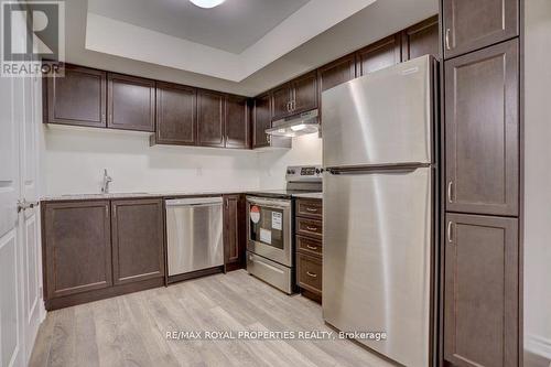 434 - 2789 Eglinton Avenue E, Toronto, ON - Indoor Photo Showing Kitchen With Stainless Steel Kitchen