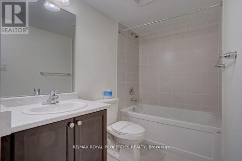 434 - 2789 Eglinton Avenue E, Toronto, ON - Indoor Photo Showing Bathroom