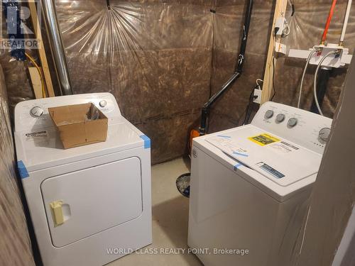 114 Nottingham Road, Barrie, ON - Indoor Photo Showing Laundry Room