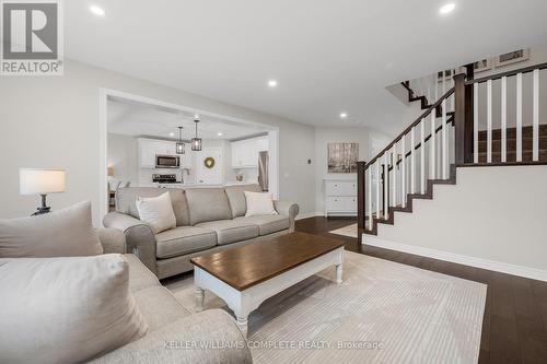 7 Mcfarland Street, Thorold (562 - Hurricane/Merrittville), ON - Indoor Photo Showing Living Room