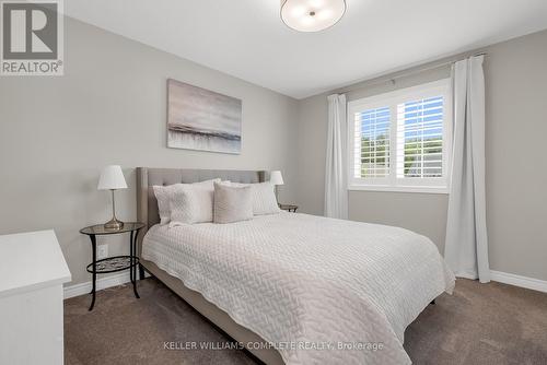 7 Mcfarland Street, Thorold (562 - Hurricane/Merrittville), ON - Indoor Photo Showing Bedroom