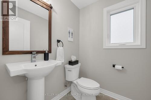 7 Mcfarland Street, Thorold (562 - Hurricane/Merrittville), ON - Indoor Photo Showing Bathroom