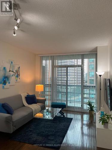 1116 - 509 Beecroft Road, Toronto, ON - Indoor Photo Showing Living Room