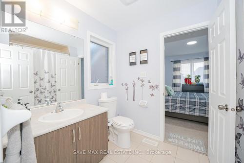 51 Burgess Crescent, Brantford, ON - Indoor Photo Showing Bathroom