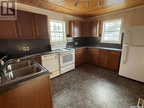 208 Brome Street, Yellow Grass, SK - Indoor Photo Showing Kitchen With Double Sink