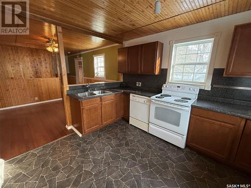 208 Brome Street, Yellow Grass, SK - Indoor Photo Showing Kitchen With Double Sink