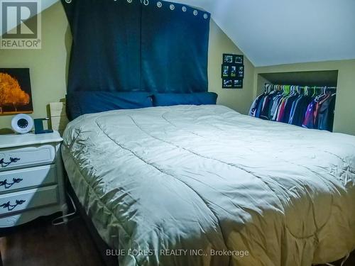 30155 Celtic Line, Dutton/Dunwich (Dutton), ON - Indoor Photo Showing Bedroom