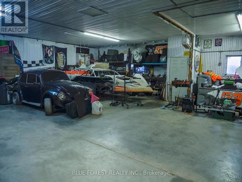 30155 Celtic Line, Dutton/Dunwich (Dutton), ON - Indoor Photo Showing Garage