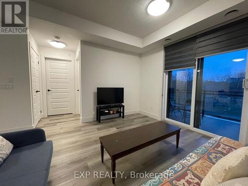 408 - 107 Roger Street, Waterloo, ON - Indoor Photo Showing Living Room