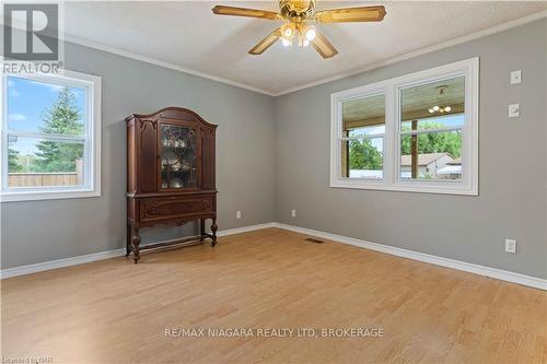 112 Clara Street, Thorold, ON - Indoor Photo Showing Other Room