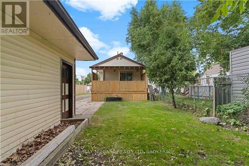 112 Clara Street, Thorold, ON - Outdoor With Deck Patio Veranda