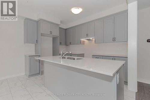 129 Henshaw Drive, Erin, ON - Indoor Photo Showing Kitchen