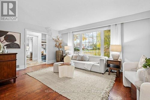 533 Galway Drive, Burlington, ON - Indoor Photo Showing Living Room