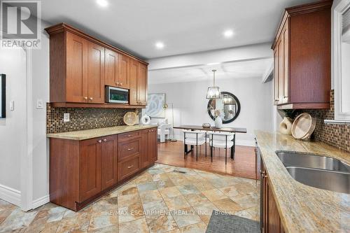 533 Galway Drive, Burlington, ON - Indoor Photo Showing Kitchen With Double Sink