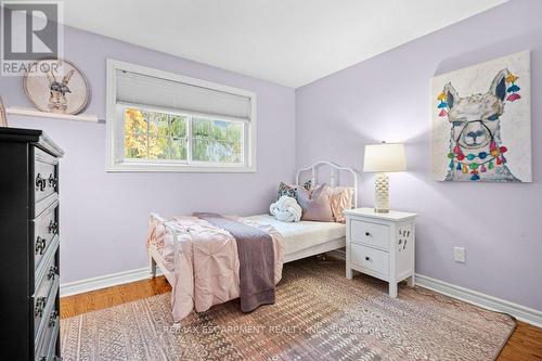 533 Galway Drive, Burlington, ON - Indoor Photo Showing Bedroom