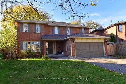 570 Harmony Avenue, Burlington, ON - Outdoor With Facade