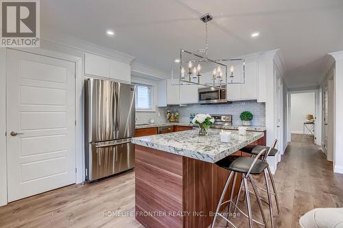 70 Gorsey Square, Toronto, ON - Indoor Photo Showing Kitchen With Upgraded Kitchen