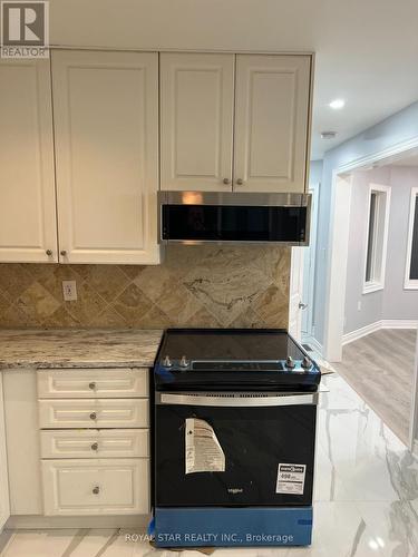 105 Lougheed Road E, Barrie, ON - Indoor Photo Showing Kitchen