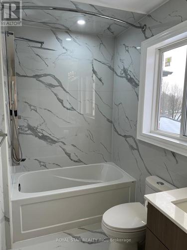 105 Lougheed Road E, Barrie, ON - Indoor Photo Showing Bathroom