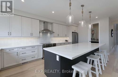 63 Gateway Drive, Barrie, ON - Indoor Photo Showing Kitchen With Upgraded Kitchen