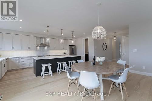 63 Gateway Drive, Barrie, ON - Indoor Photo Showing Dining Room